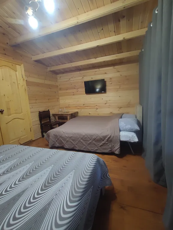 Коттедж Эко домик с парковкой возле горной реки — Гагра