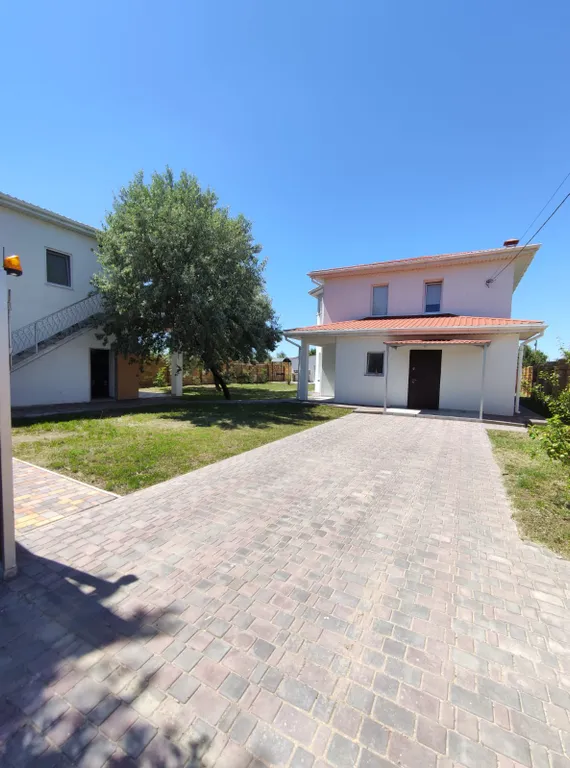 Коттедж Дом в 5 минутах от моря — Новоотрадное