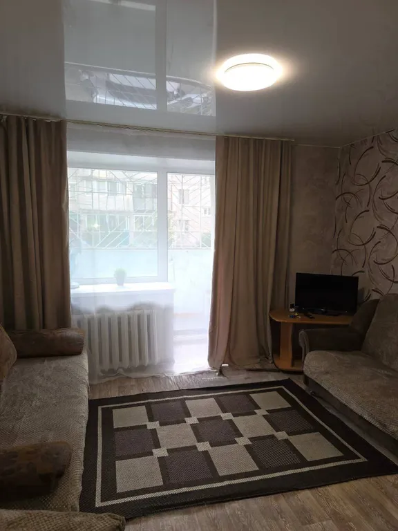 Комната-студия с балконом