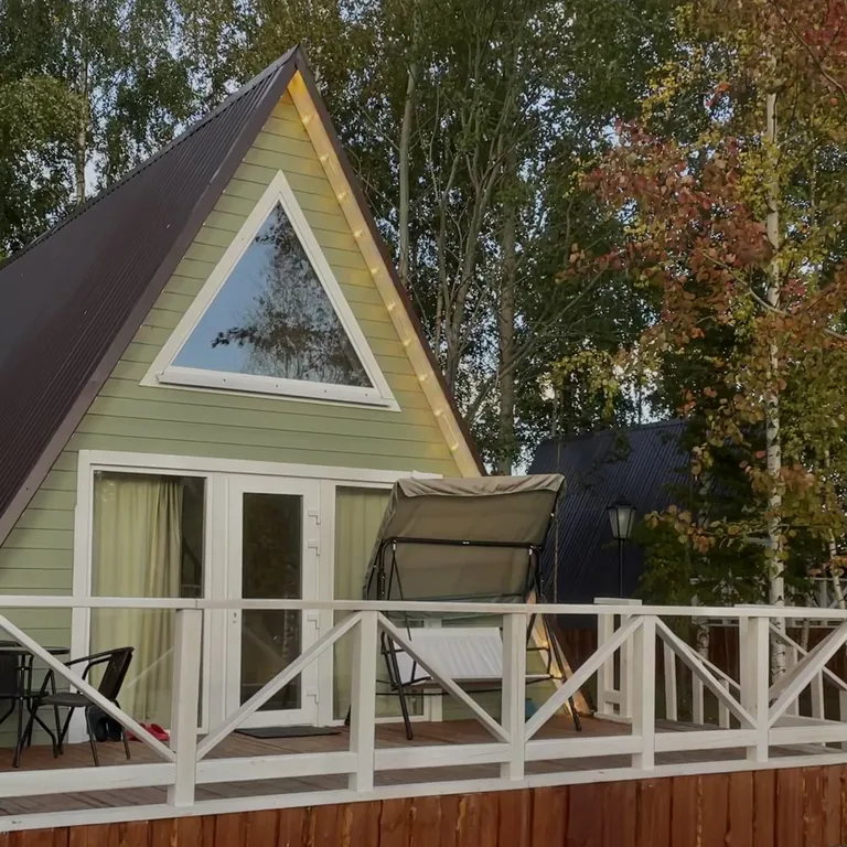 Уютный коттедж в стиле A-Frame