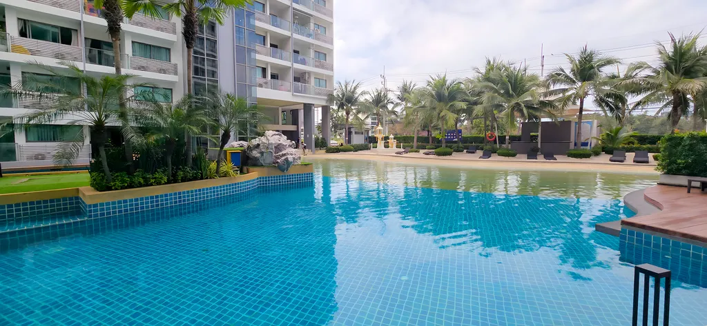 Комфортная квартира с выходом в бассейн