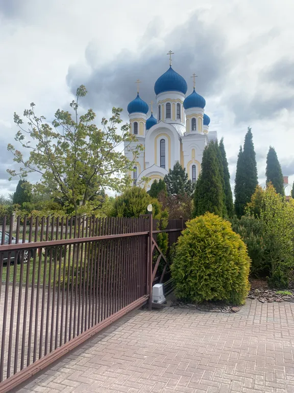 Домик у озера