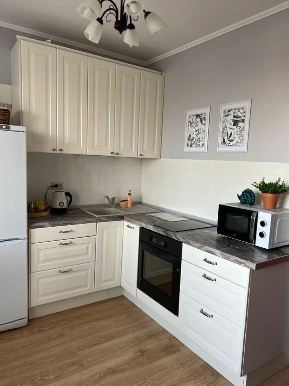 Квартира Уютная квартира в благоустроенном районе с видом на церковь — Лобня