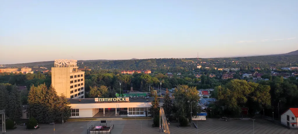 Стильная однокомнатная квартира с панорамным видом на город