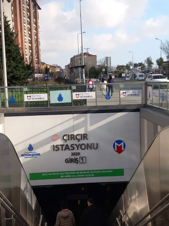 Видовая квартира с террасой в центре