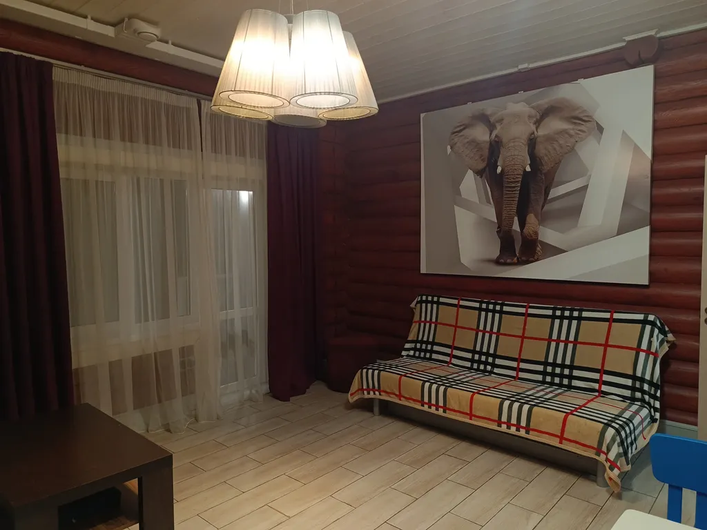 Уютный дом вблизи города и леса