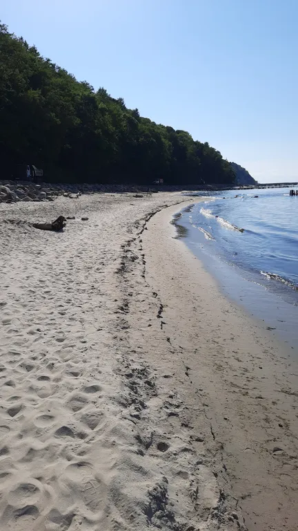 Стильные новые апартаменты рядом с морем, с кондиционером и балконом