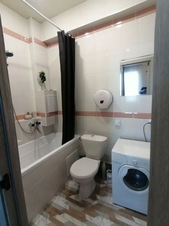 Студия с панорамным видом на Волгу