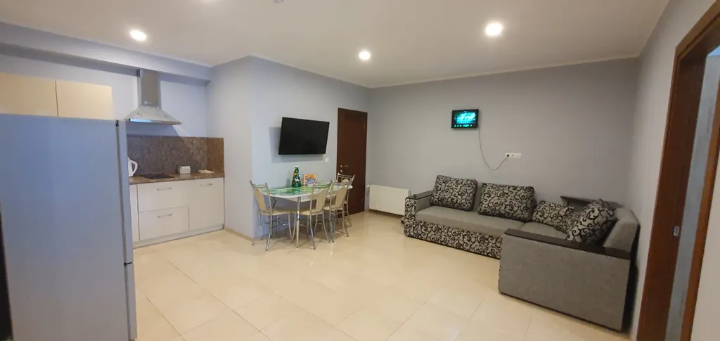 Уютные апартаменты с кухней и террасой