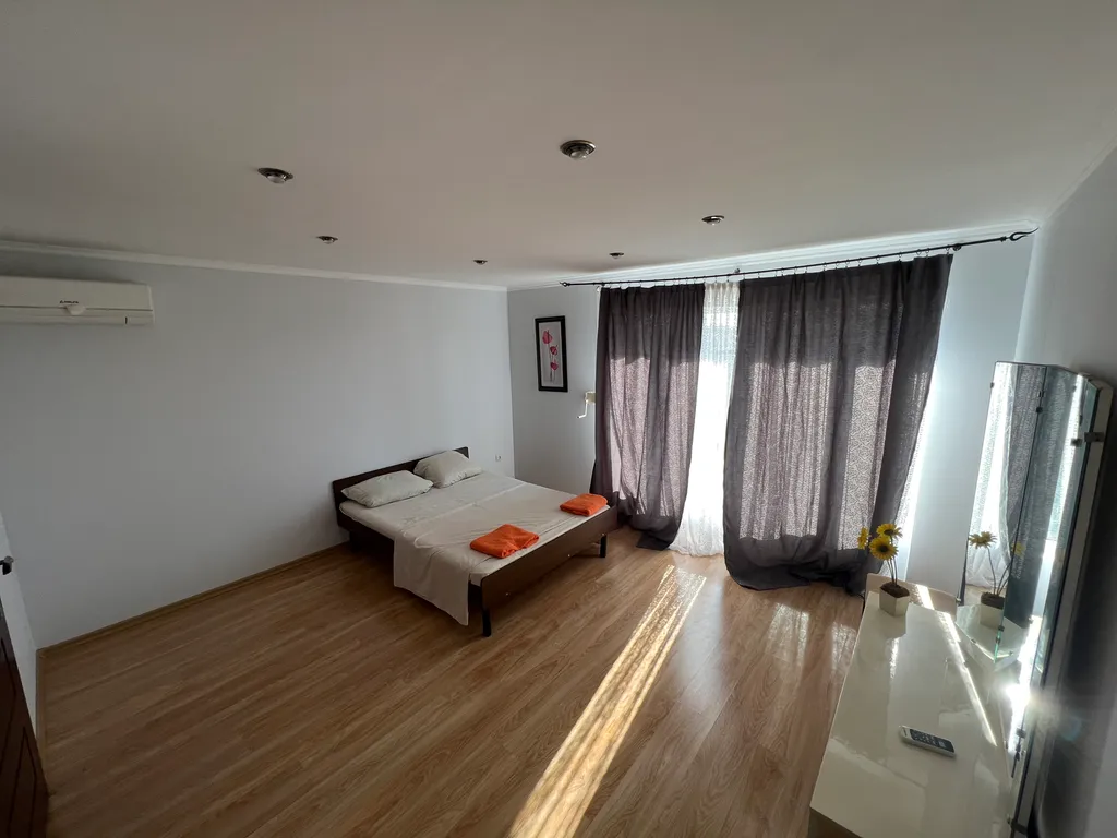 Эллинг у моря