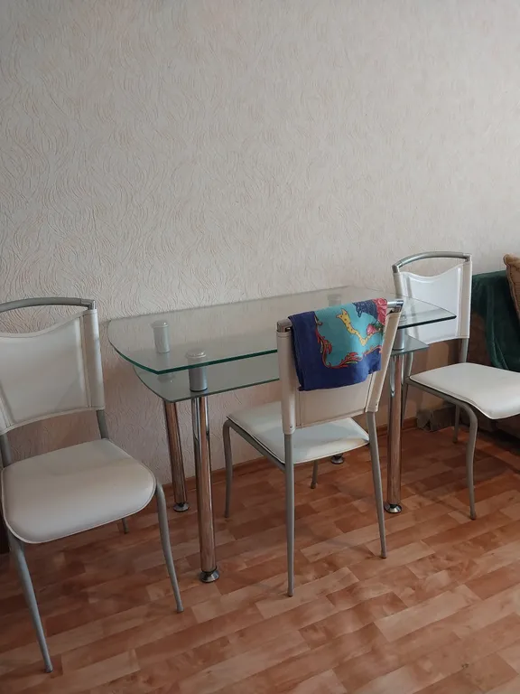 Комфортная евродвушка с двумя диванами в отдельных комнатах