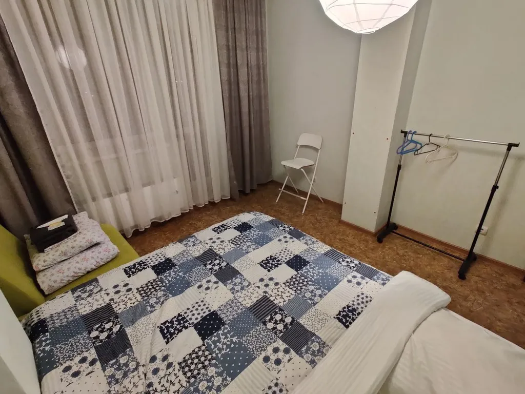 Уютная, чистая, тёплая квартира с видом на метро мост