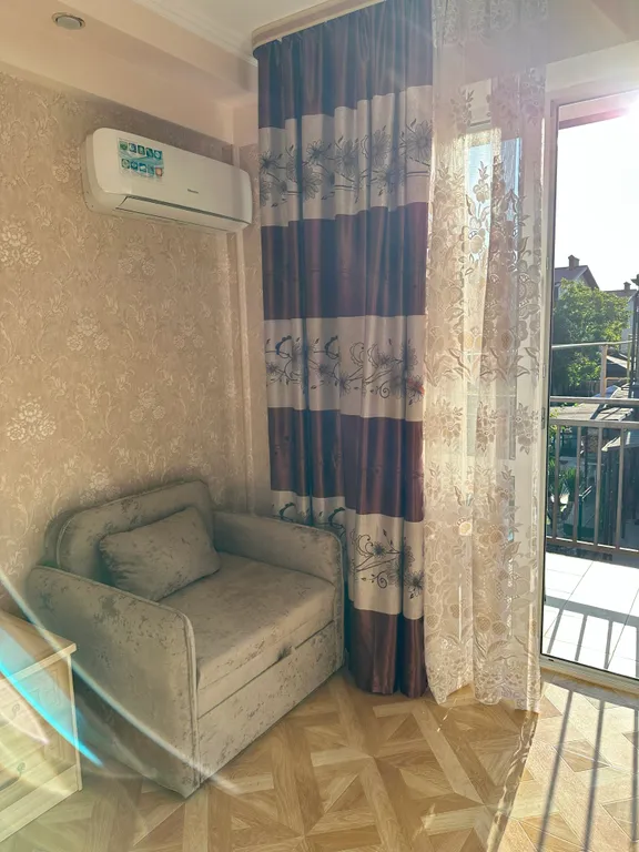 Дом с часами - двухэтажный таунхаус для отпуска у моря