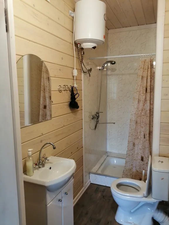 Уютные домики на берегу озера с баней на дровах