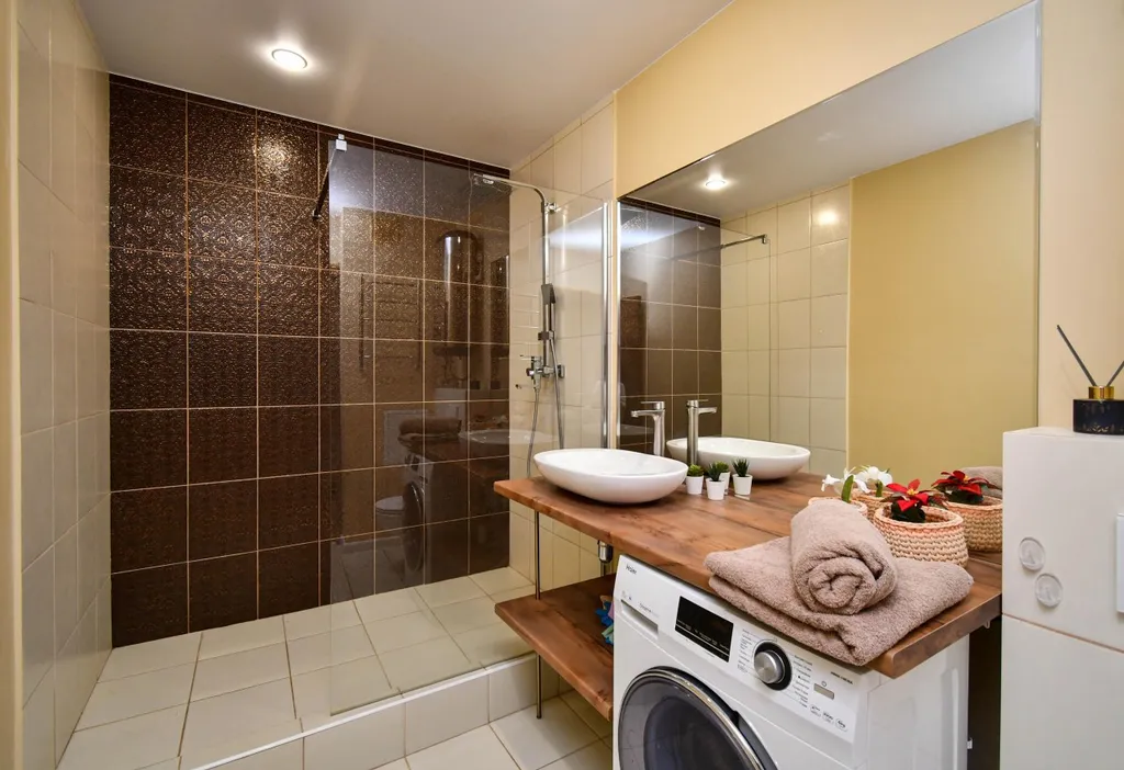 Квартира Квартира Уютный дом возле Краевой Больницы с видом на горы и Енисей — Красноярск