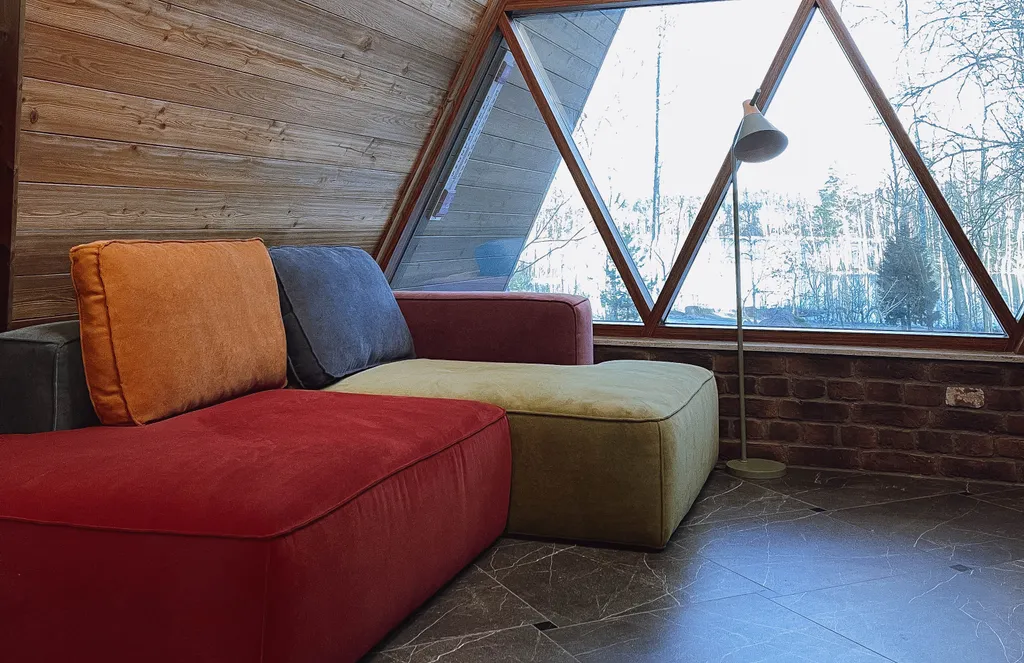 Коттедж A-Frame вид на озеро и лес