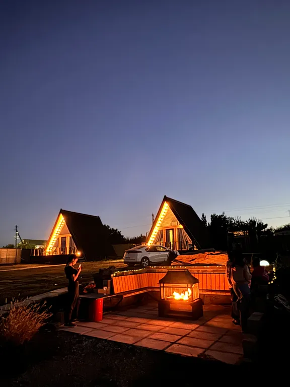 Дoм у реки с собственным причалом и рыбалкой