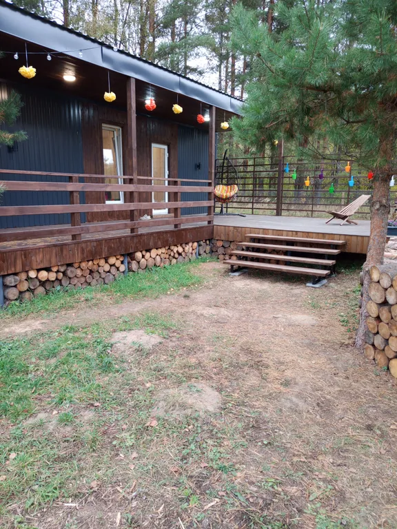 Уютный домик в сосновом лесу