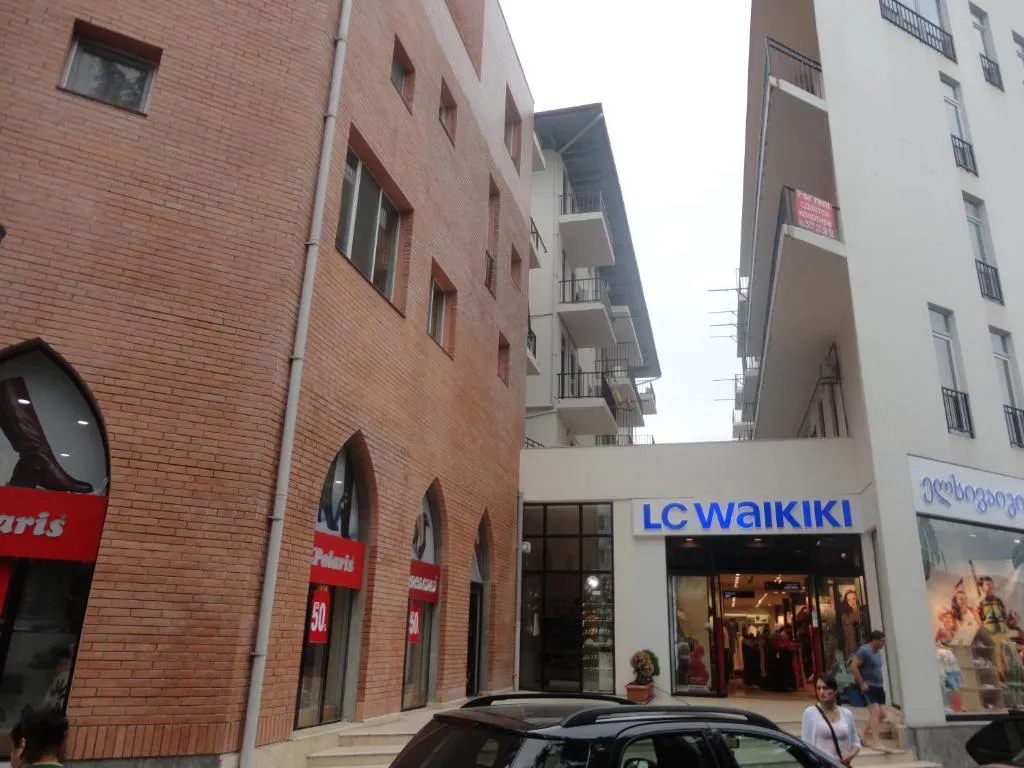 Апартамент с балконом