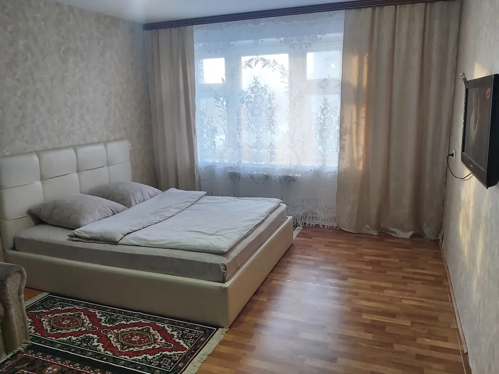 Большая квартира в начале города рядом с автовокзалом и парком