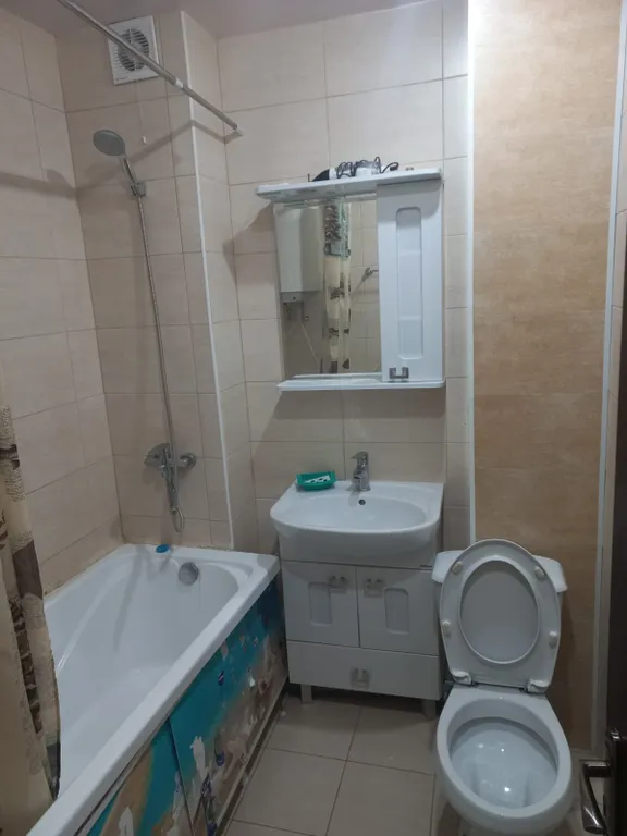 Уютная трёхкомнатная квартира город Гагра со всеми удобствами.