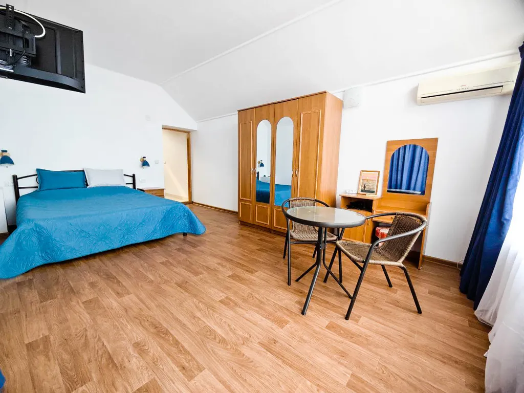 Квартира 2-комнатный апартамент с видом на море — аренда посуточно в Семидворье