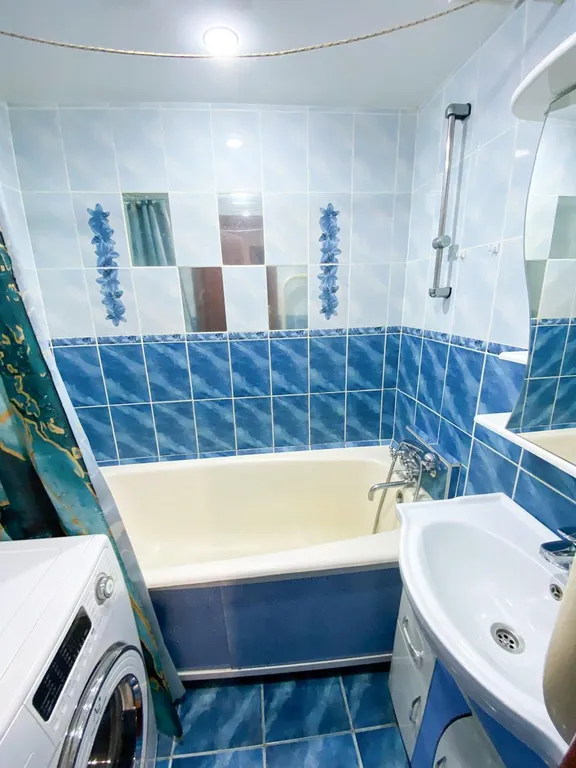 Шикарная теплая квартира с просторной лоджией в черте центра города.