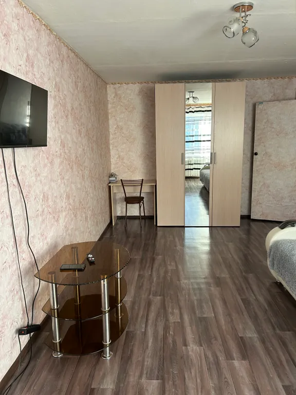 Теплая солнечная квартира в центре города