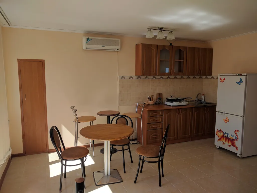 Коттедж Этаж в доме с видом на море и горы в 920 метрах от пляжа — Кацивели