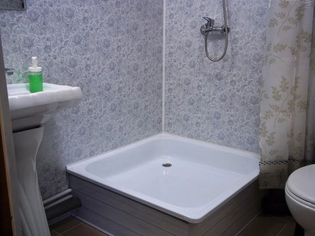 Уютная студия в доме из бревна