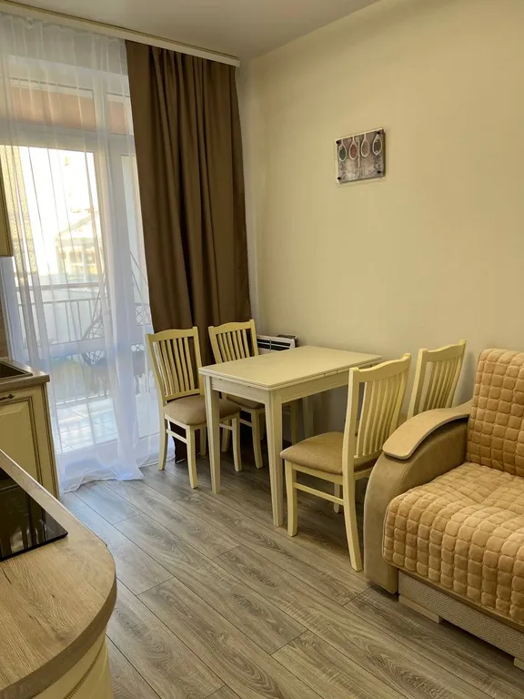 7 Однокомнатная квартира с бассейном на 3 человека