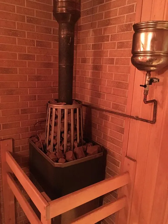 Бассейн в домике шале с сауной и мангалом