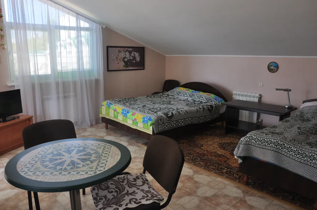 Просторная квартира в верандой и видом на море