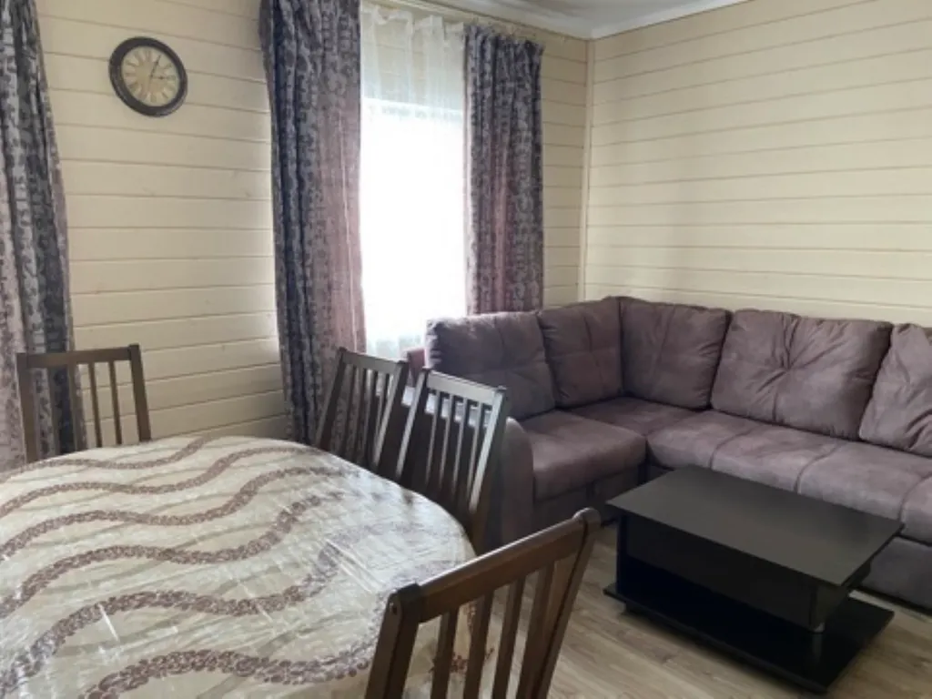 Таунхаус Янтак #1 дерево