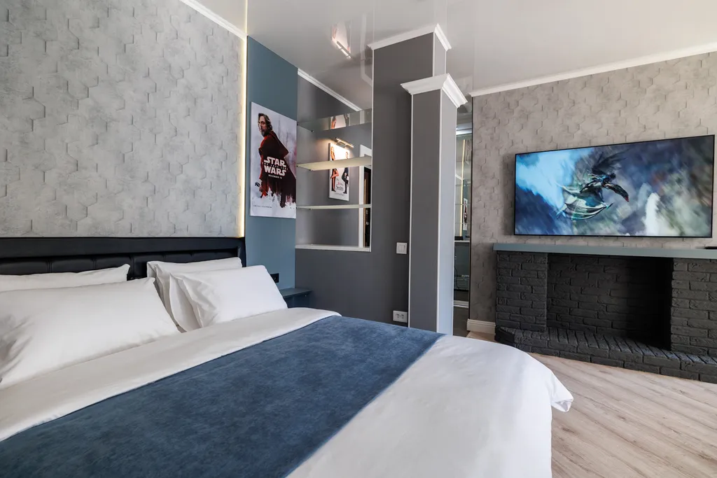 Киностудия - свежая студия с 65" Smart-TV