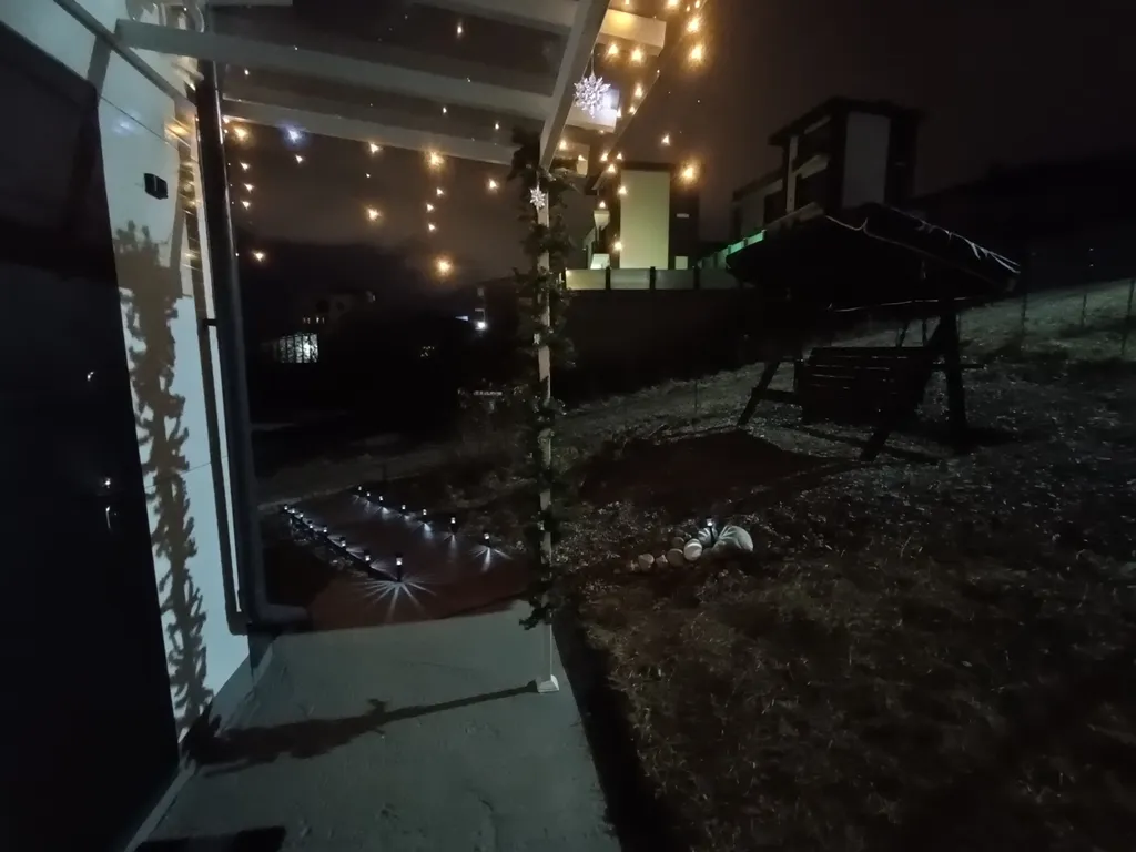 Новый 2-комнатный коттедж с кухней на террасе с видом на море