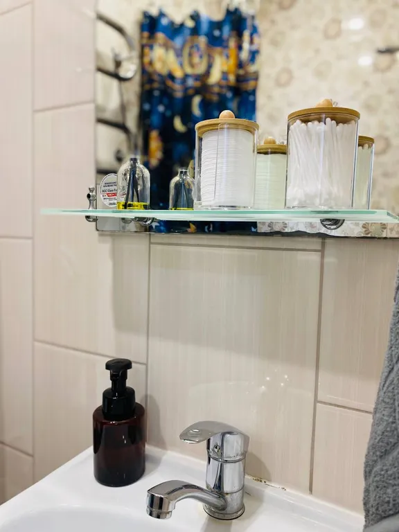 Студия с видом на город