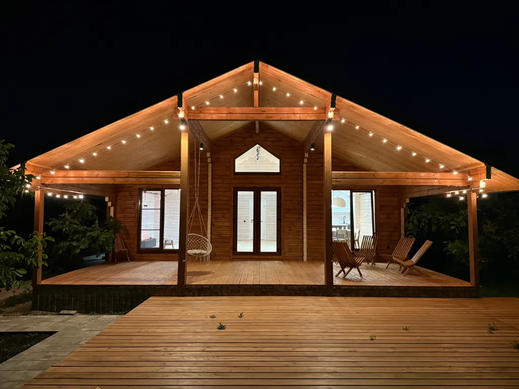 Коттедж Двухкомнатный дом-шале с теплым бассейном и террасой — Динская