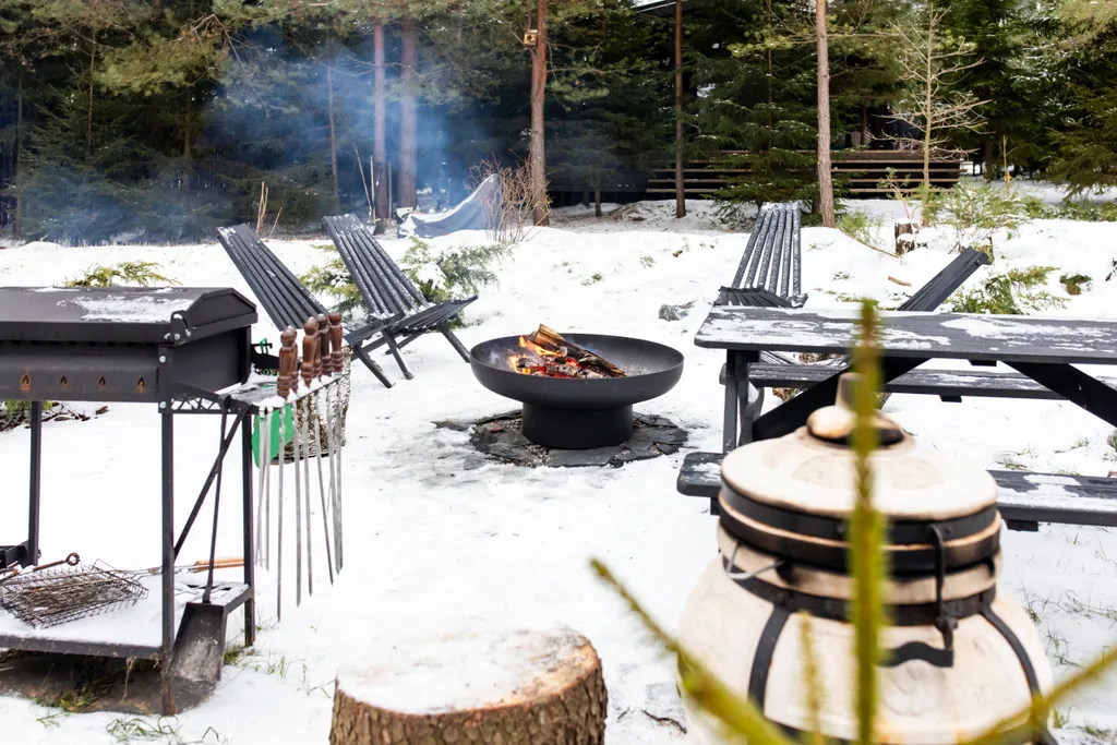 Коттедж Экcклюзивный дом с гopячим чaнoм в сосновом лесу — Семеновское