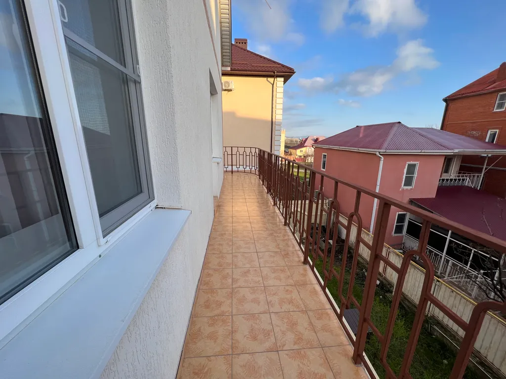 Уютный дом с бассейном