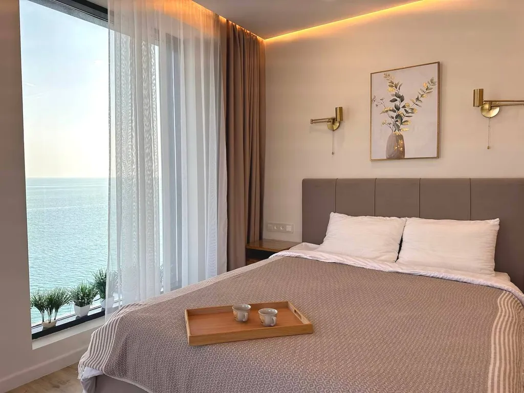 Огромные апартаменты с прямым видом на море и террасой 40 кв. метров