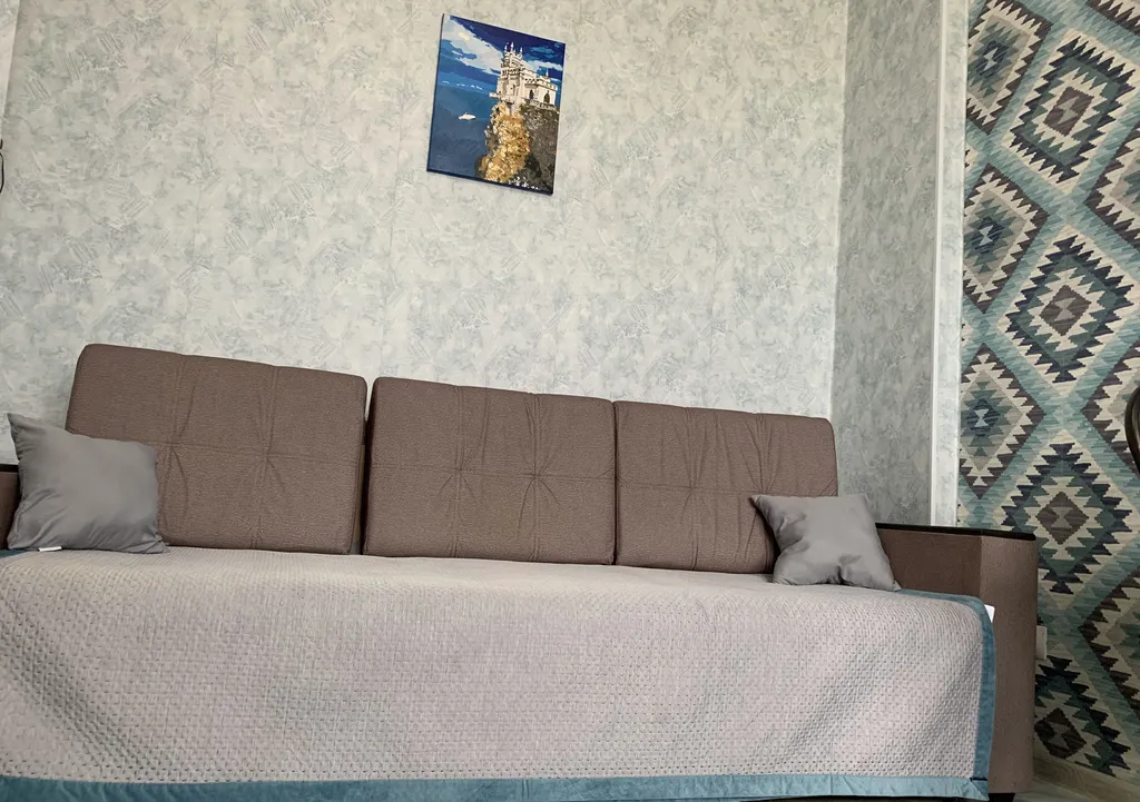 Чистая квартира с удобным выездом на Москву