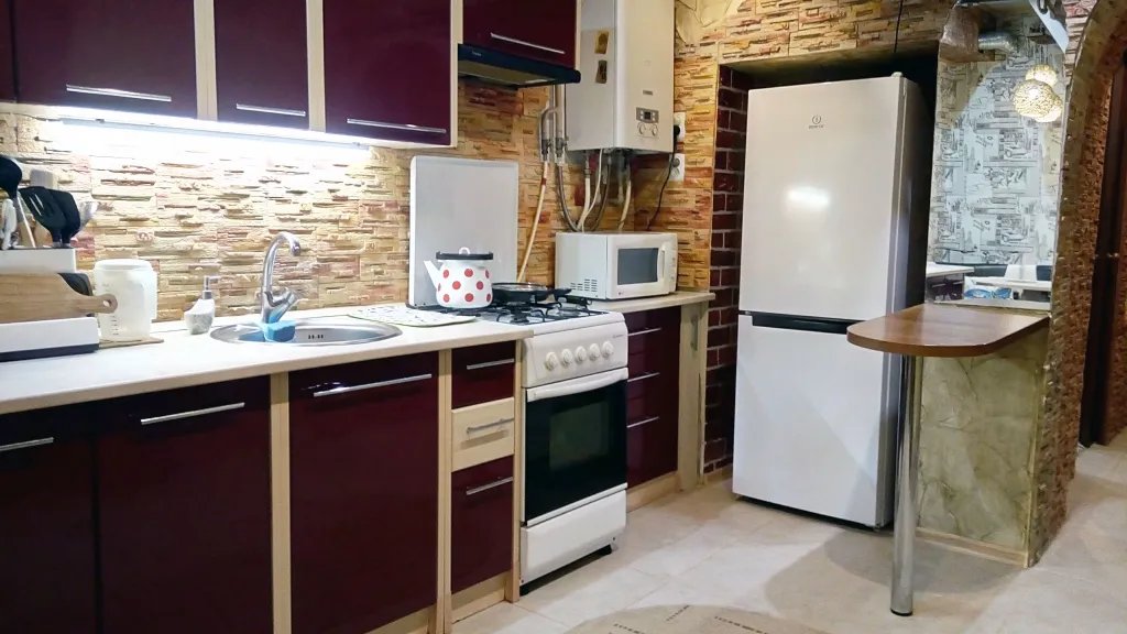 Коттедж Небольшой двухэтажный домик в центре города — Евпатория