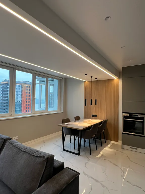 Апартамент с дизайнерским ремонтом с роскошным видом на Русский мост