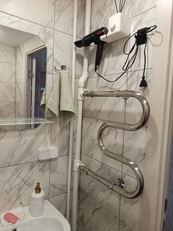 Большая, тёплая, уютная квартира с отдельной кухней в тихом районе