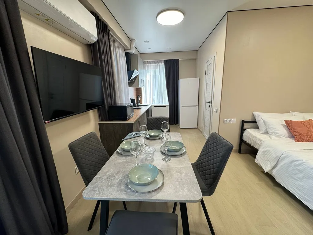 Квартира в доме с бассейном