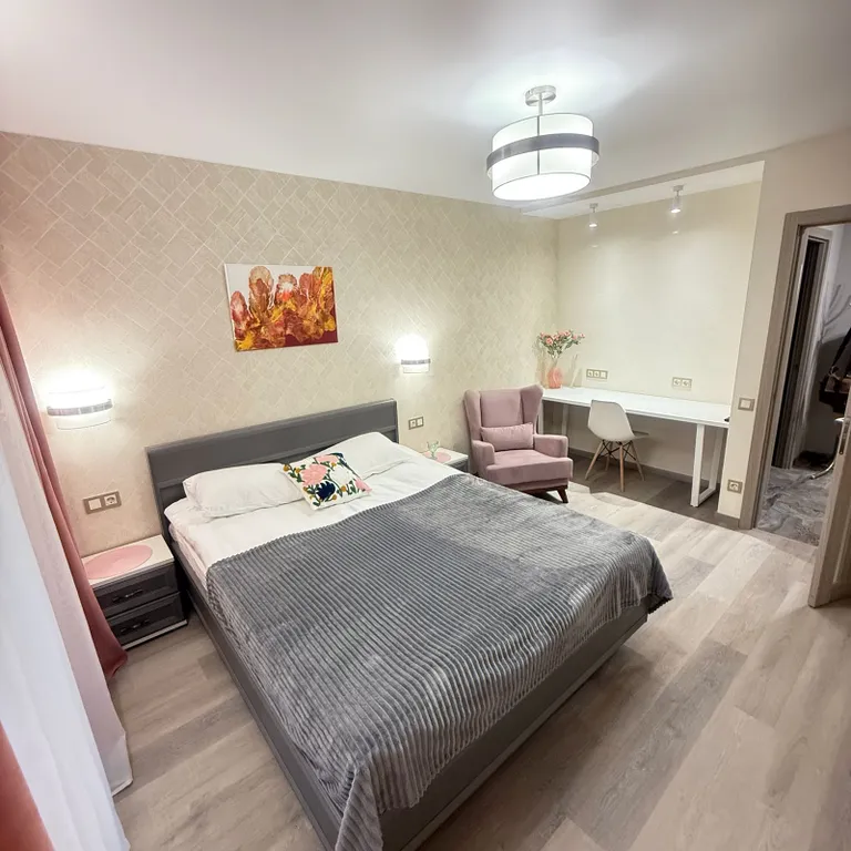 Новая квартира, со стильным интерьером, рядом с канатной дорогой