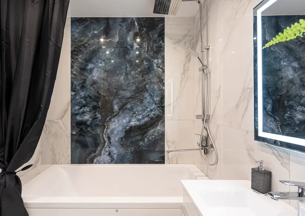 Квартира с видом на море на высоком этаже, рядом с островом Русским