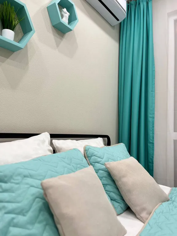 Студия для двоих с панорамным окном