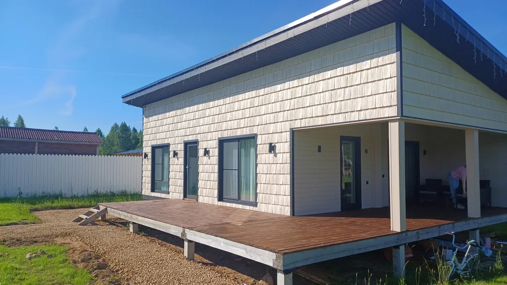 Коттедж Дом с видом на озеро и фруктовый сад — Луга